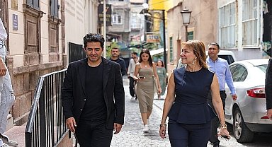 Başkan Mutlu'dan Mert Fırat ile Basmane turu