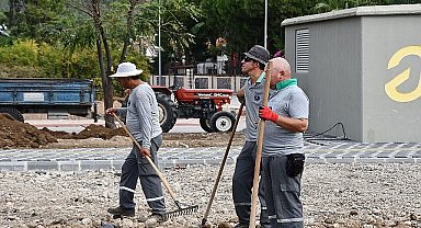 Başkan Topaloğlu park çalışmasını inceledi