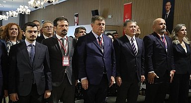 Başkan Tugay Birinci Basamak ve Koruyucu Sağlık Hizmetleri Çalıştayı'na katıldı “İzmirlilere ücretsiz HPV aşısı ve üreme sağlığı hizmeti “