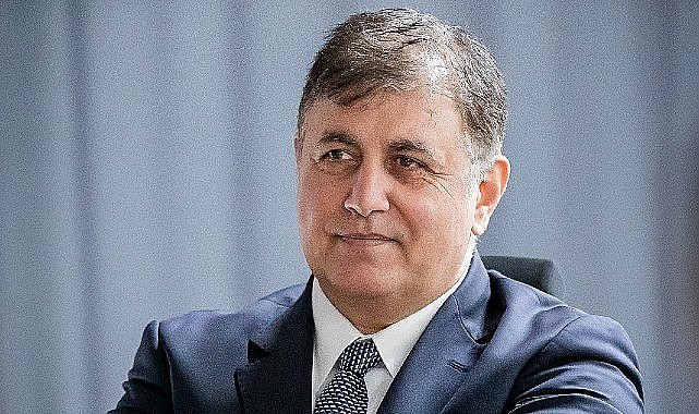 Başkan Tugay duyurdu: Kırtasiye desteği 2 bin 500 liraya çıktı