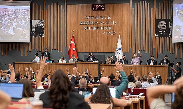 Başkan Tugay: Saygı ve bağlılıkla şehrimize hizmet edeceğiz