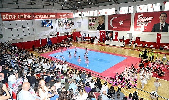 Bayraklı'da yaz spor okullarına büyük ilgi 19 kursa 4 bin 200 kişi katıldı