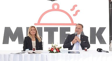 Beylikdüzü Belediye Başkanı Mehmet Murat Çalık Beslenme saati uygulaması, tüm Türkiye'ye örnek oldu.