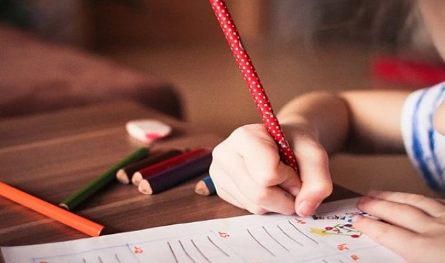 Bilgi Evleri ve Çocuk Üniversitesi kurs kayıtları başladı