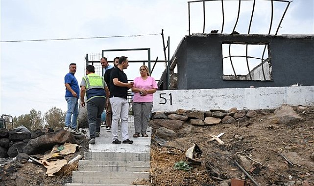 Bornova Belediyesi, yangında evleri yanan ailelere destek oldu