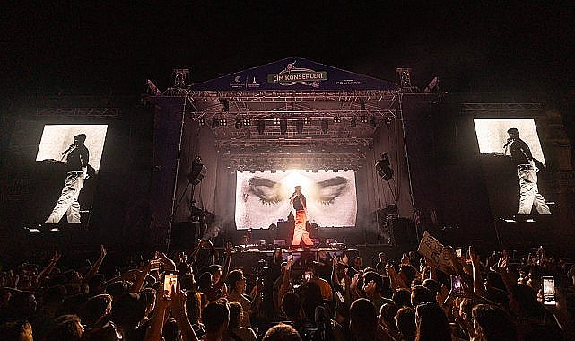 Çim Konserleri'nde “Motive
