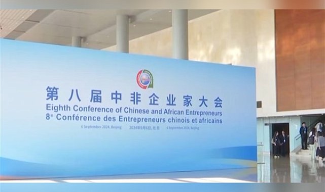 Çin Başbakanı Li, 8. Çin-Afrika İş İnsanları Konferansı'nda konuştu