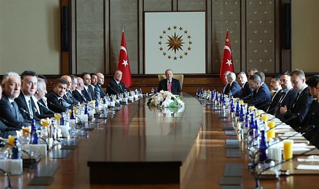 Cumhurbaşkanı Erdoğan, Beşiktaş Jimnastik Kulübü heyetini kabul etti