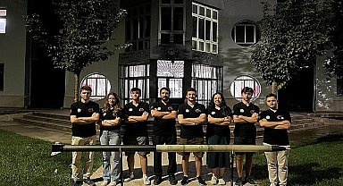 Egeli öğrencilerin tasarladığı roket TEKNOFEST kapsamında başarıyla fırlatıldı