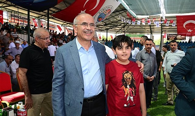 Er: Önceliğimiz insanımızın kalıcı konutlarına ve iş yerlerine kavuşması