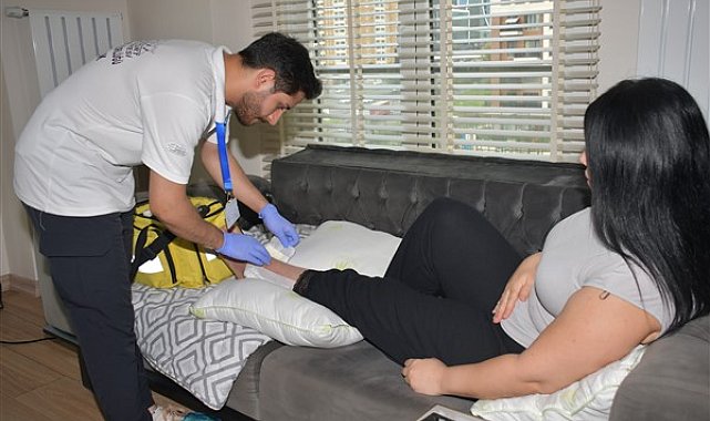 Esenyurt Belediyesi’nden vatandaşlara evde sağlık hizmeti
