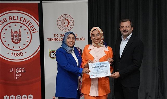 Genç Dijital Girişimcilik Akademisi projesi dördüncü dönem mezunlarını verdi