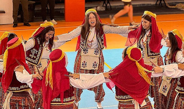 Geyve'de Yaz Spor Okulları Sertifika Töreni gerçekleştirildi.