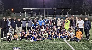 Gölcük Belediyesi 10. Başkanlık Kupası Futbol Turnuvası'nda, finalde Hisareynspor'u 1-0 yenen Harb-İş Spor şampiyon oldu.