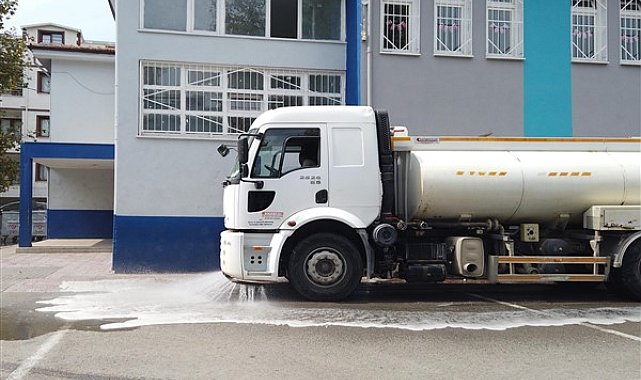 Gürsu Belediyesi, okullardaki temizlik ve bakım işlerini tamamladı