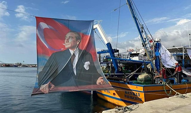İskenderun'da tekneler körfeze açıldı