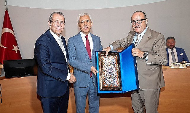 İSU Genel Müdürü Ali Sağlık, sanayicilere su kaynaklarının korunması ve geri kazanım suyu projeleri'ni anlattı