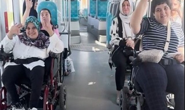 Kayseri Büyükşehir Belediyesi, özel vatandaşlara tramvay deneyimi yaşattı