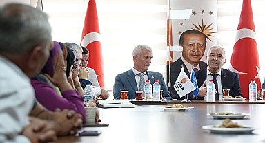 Kemalpaşa Belediye Başkanı Mehmet Türkmen, ilçede bulunan stk ve siyasi partiler ile yakın temasını sürdürüyor