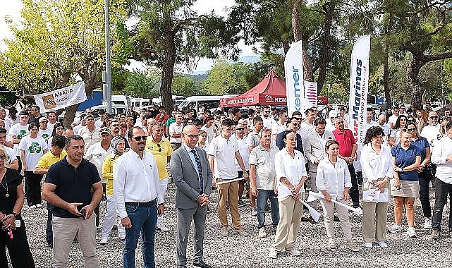 Kemer Belediyesi'nden Dünya Temizlik Günü etkinliği