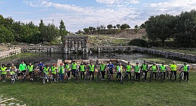 Konya'da Bisikletseverler Tarihi ve Doğal Güzellikleri Pedal Çevirerek Keşfediyor