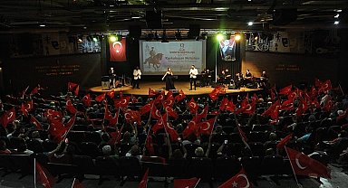 Kurtuluşun notaları Karşıyaka'da yankılandı