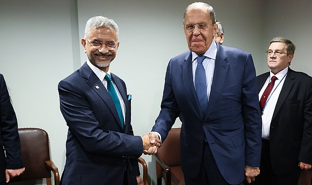 Lavrov, Hindistan Dışişleri Bakanı Jaishankar ile bir araya geldi