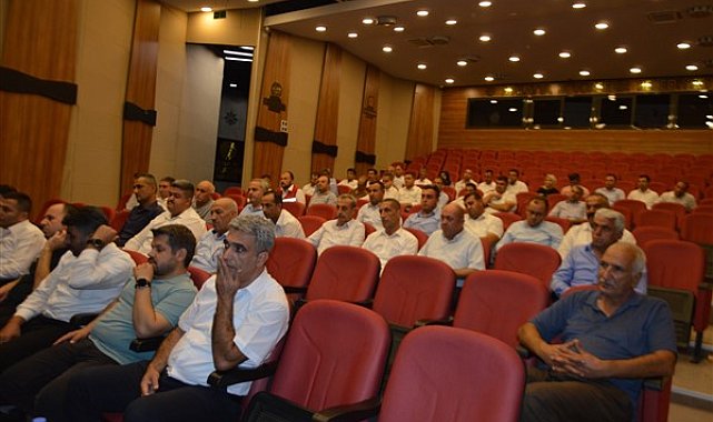 Malatya’da toplu taşıma sürücülerine trafik eğitimi verildi