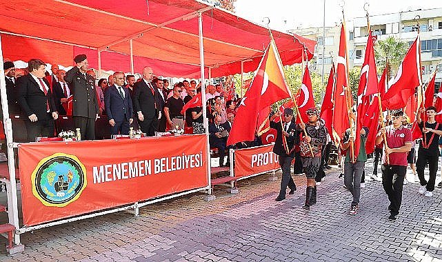 Menemen'de Kurtuluş Coşkusu.