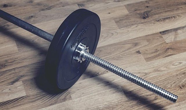 Milli para halterci Çam, Paralimpik Oyunları üçüncüsü