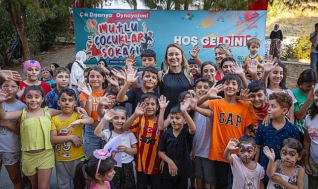 'Mutlu Çocuklar Sokağı' 18 mahallede 5 bin çocukla buluştu