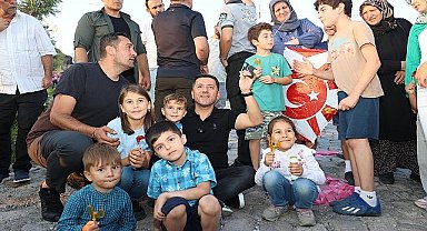 Nevşehir Belediyesi'nin Kayaşehir'de düzenlediği Uçurtma Şenliği renkli görüntülere sahne oldu