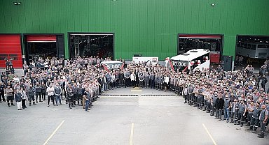  Otokar'ın 30.000'inci Sultan Otobüsü ile 5.000'inci Atlas Kamyonu Üretim Bandından İndi