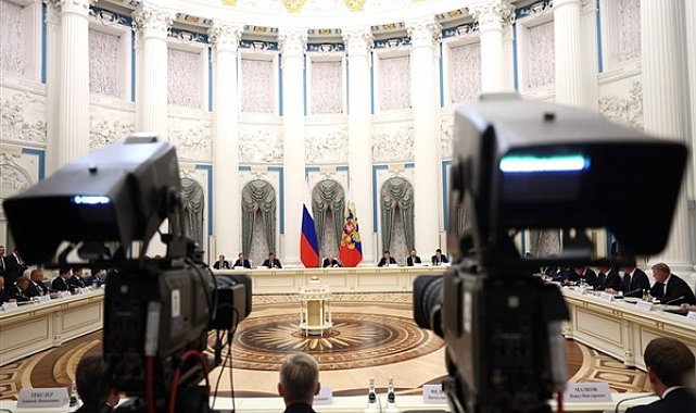 Putin, Devlet Konseyi Başkanlığı'nın ihracat geliştirme konulu toplantısına katıldı