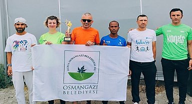 Şampiyon atletlerden Başkan Aydın'a ziyaret