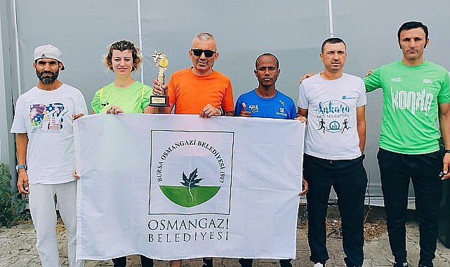 Şampiyon atletlerden Başkan Aydın'a ziyaret