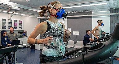 Samsung Galaxy Watch'un zindelik ve fitness ölçümleri Michigan Üniversitesi tarafından test edildi