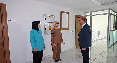 Selçuklu Belediye Başkanı Ahmet Pekyatırmacı, Selçuklu Belediyesi tarafından Yazır Mahallesi'ne kazandırılan Yazır Sosyal Tesisi'ni ziyaret etti