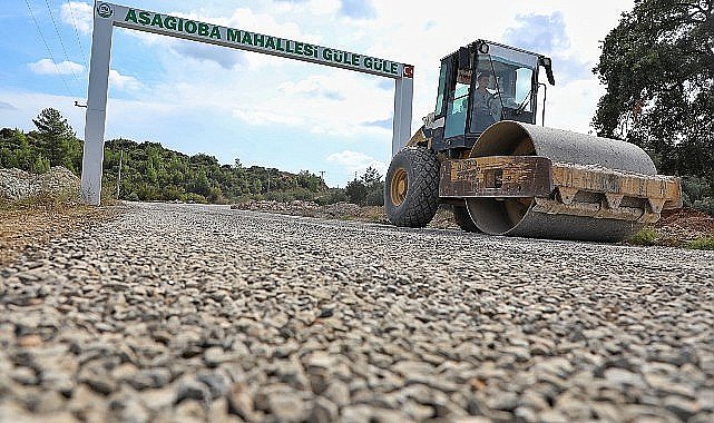 Serik Aşağıoba Mahallesi'nin yolları yenileniyor