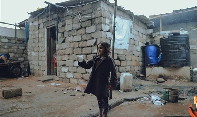 UNRWA: Lübnan'da İsrail'in saldırıları nedeniyle insanlar yerlerinden ediliyor
