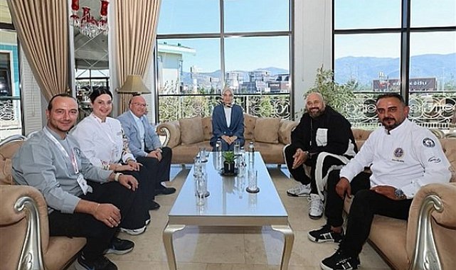 Vali Yiğitbaşı, şef Somer Sivrioğlu ile bir araya geldi