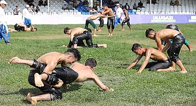 Yağlı güreşin büyük başpehlivanları Ulugazi Er Meydanı'na çıkıyor