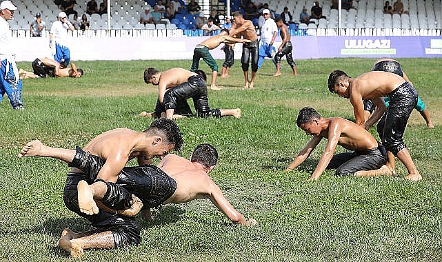 Yağlı güreşin büyük başpehlivanları Ulugazi Er Meydanı'na çıkıyor