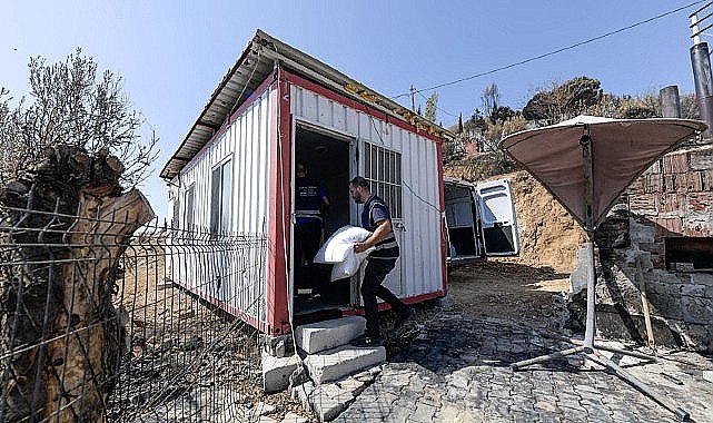 Yangınların ardından İzmir'in yaraları sarılıyor Büyükşehir'den 71 haneye 3 buçuk milyon TL'yi aşan destek