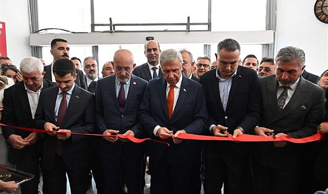 Yavaş, “100. Yıl Gençlik Kütüphanesi” açılış törenine katıldı