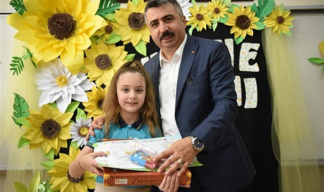 Yıldırım Belediyesi’nin öğrencilere kırtasiye desteği