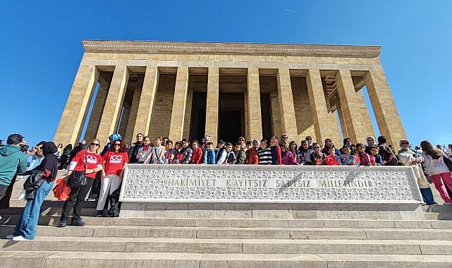 Afyonkarahisar Merkez Nurettin Karaman İlkokulu öğrencileri Ankara'yı gezdi