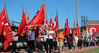 Aliağa, Cumhuriyetin 101. Yılında Atatürk Stadında Buluştu