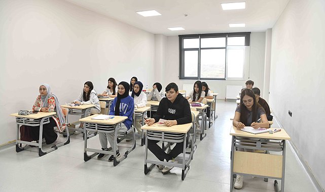 Ankara Büyükşehir Belediyesi, öğrencilere