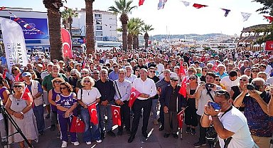Ayvalık'ta 8 Ekim Salı günü sabah saatlerinde Atatürk Anıtı'na yapılan saldırıya vatandaşlardan tepki yağdı.